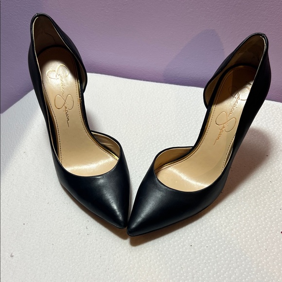 Jessica Simpson Classic Black Heels - Picture 1 of 3